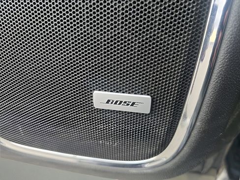 Used 2018 GMC Yukon SLE image 19