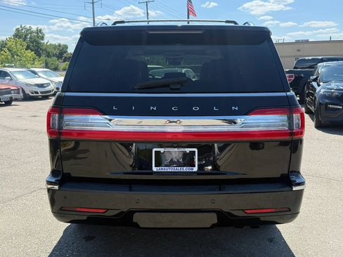 Used 2019 Lincoln Navigator Reserve w/ Cargo Package AWD/4WD image 6