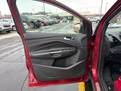 Used 2017 Ford Escape Titanium FWD image 17