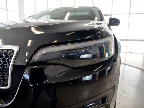 Used 2021 Jeep Cherokee Limited w/ Elite Package image 11