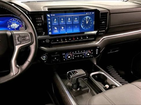 Used 2023 Chevrolet Silverado 1500 LTZ w/ LTZ Convenience Package II AWD/4WD image 7