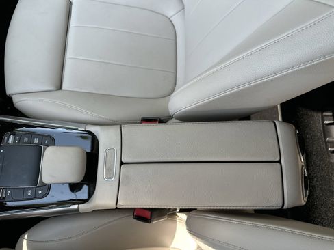 Used 2022 Mercedes-Benz GLB 250 image 19