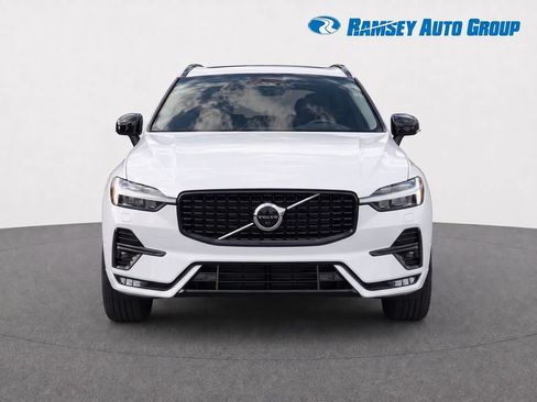 Used 2024 Volvo XC60 B5 Plus w/ Protection Package Premier AWD/4WD image 5