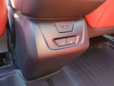 Certified 2025 Chevrolet Blazer EV RS image 22