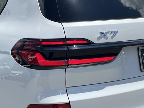 Used 2024 BMW X7 xDrive40i w/ Executive Package AWD/4WD image 10