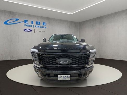 New 2026 Ford F250 Lariat w/ Black Appearance Package image 5