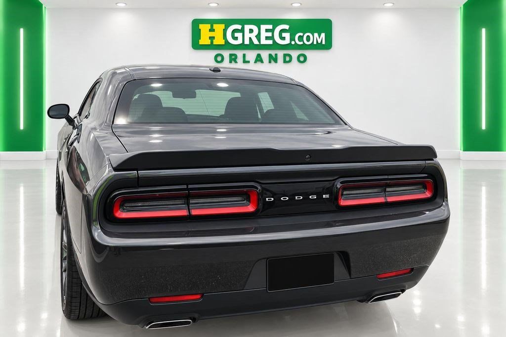 Used 2023 Dodge Challenger SXT RWD image 8