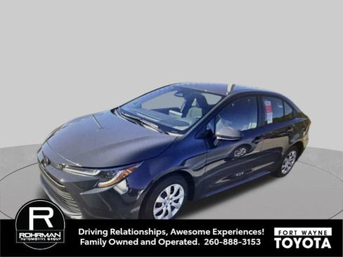 Used 2024 Toyota Corolla LE FWD image 4