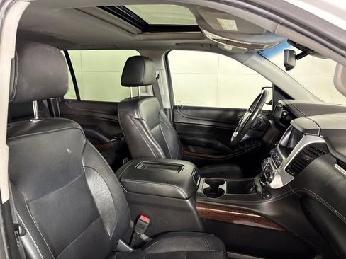 Used 2019 GMC Yukon XL SLT AWD/4WD image 18