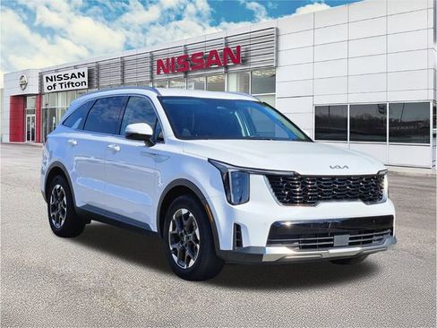Used 2024 Kia Sorento S image 1