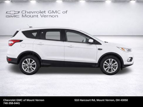 Used 2017 Ford Escape SE AWD/4WD image 10