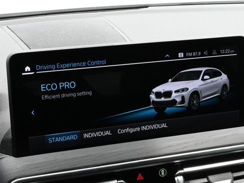 Certified 2025 BMW X4 xDrive30i w/ Premium Package AWD/4WD image 31