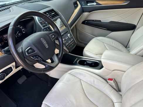 Used 2016 Lincoln MKC Select w/ Select Plus Package FWD image 9