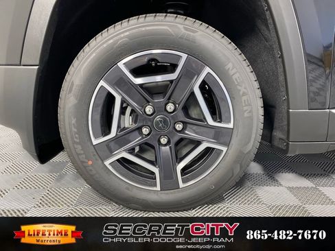 New 2026 Jeep Cherokee Limited AWD/4WD image 9
