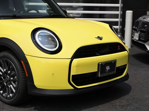 New 2026 MINI Cooper S FWD image 2
