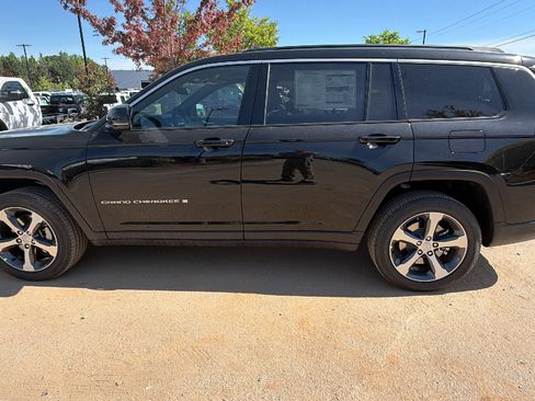 New 2026 Jeep Grand Cherokee L Limited AWD/4WD image 11