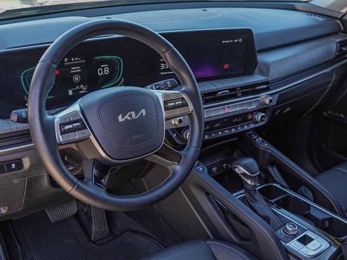 Certified 2024 Kia Telluride EX w/ EX Captain's Chair Package image 9