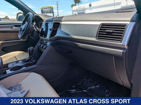Used 2023 Volkswagen Atlas Cross Sport SE w/ Black Wheel Package FWD image 22