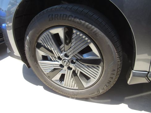 Used 2025 Nissan Murano SL AWD/4WD image 5
