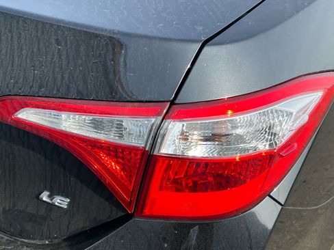 Used 2016 Toyota Corolla LE image 16