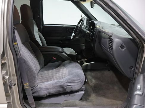 Used 1998 Chevrolet Blazer LS w/ Preferred Equipment Group RWD image 22