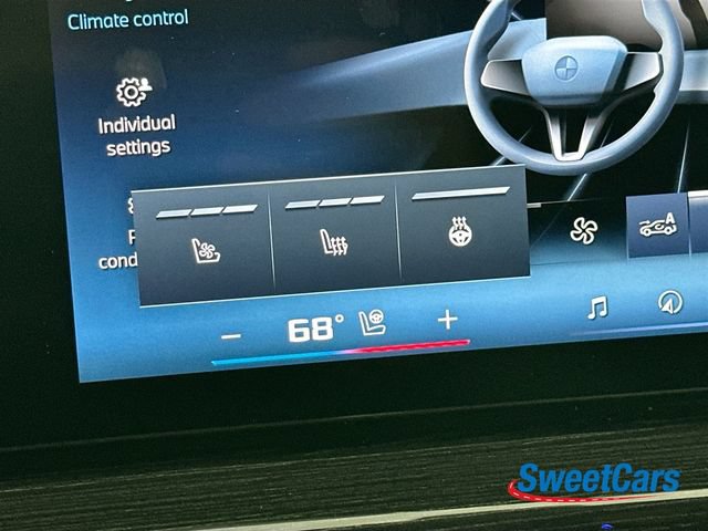 Used 2025 BMW X7 M60i AWD/4WD image 32