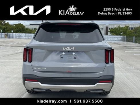 New 2026 Kia Sorento S image 4