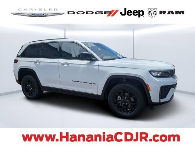 New 2026 Jeep Grand Cherokee Altitude AWD/4WD image 1