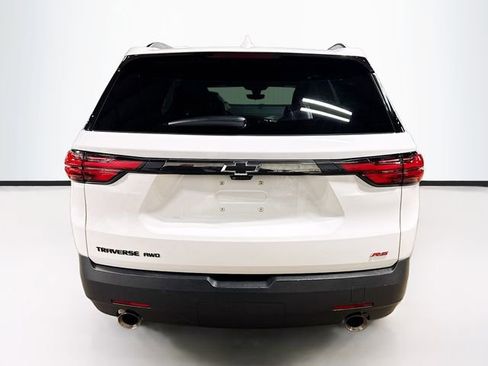 Used 2023 Chevrolet Traverse RS w/ LPO, Floor Liner Package AWD/4WD image 6
