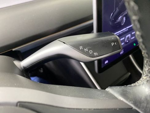 Used 2018 Tesla Model 3 Long Range image 16