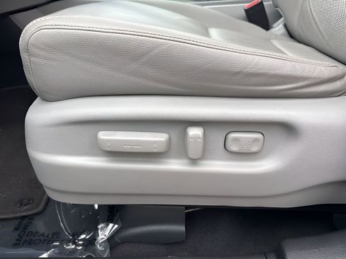 Used 2023 Honda Ridgeline RTL-E image 10