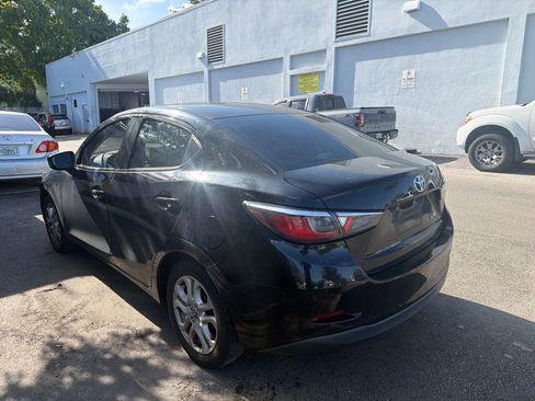 Used 2017 Toyota Yaris iA FWD image 4