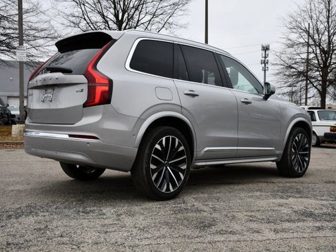 Certified 2025 Volvo XC90 B6 Plus image 7