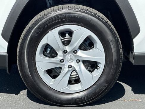 Certified 2025 Toyota RAV4 LE FWD image 30