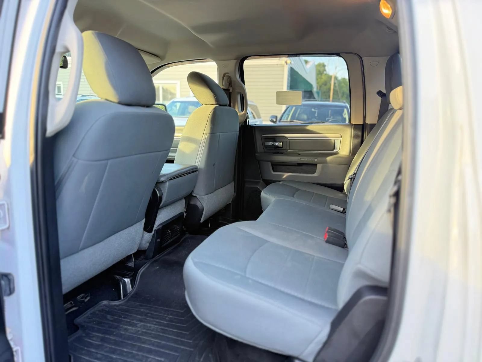 Used 2016 RAM 1500 Classic SLT AWD/4WD image 11