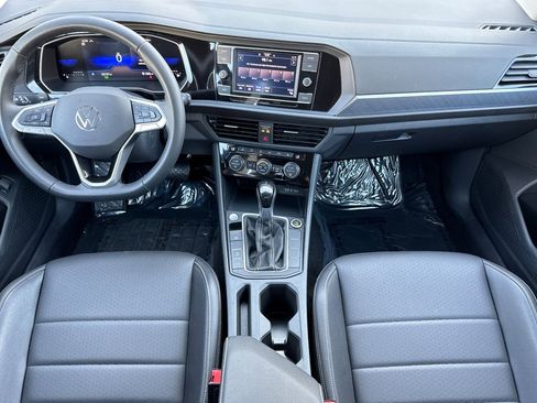 Used 2024 Volkswagen Jetta SE image 15
