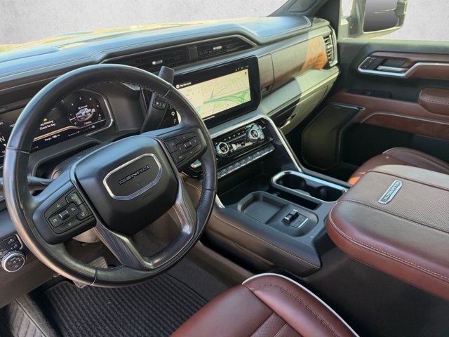Used 2025 GMC Sierra 3500 Denali Ultimate AWD/4WD image 9