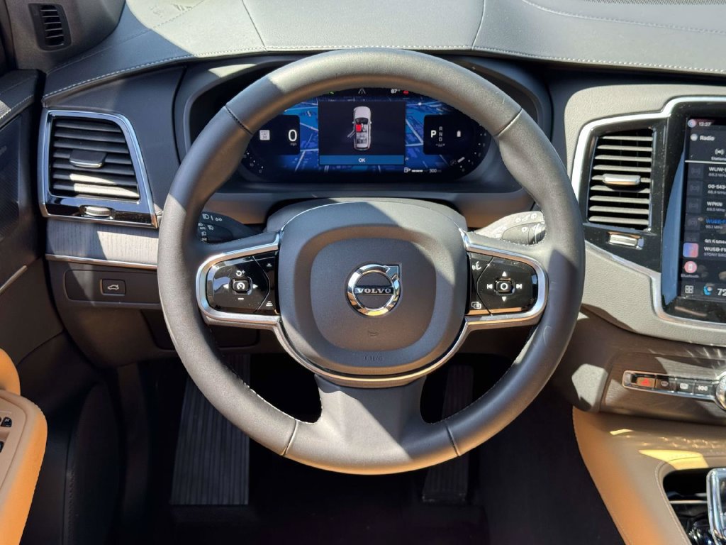 Certified 2024 Volvo XC90 B6 Ultimate AWD/4WD image 12
