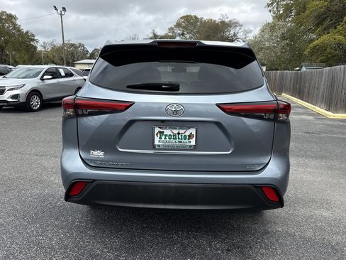 Used 2022 Toyota Highlander XLE image 4