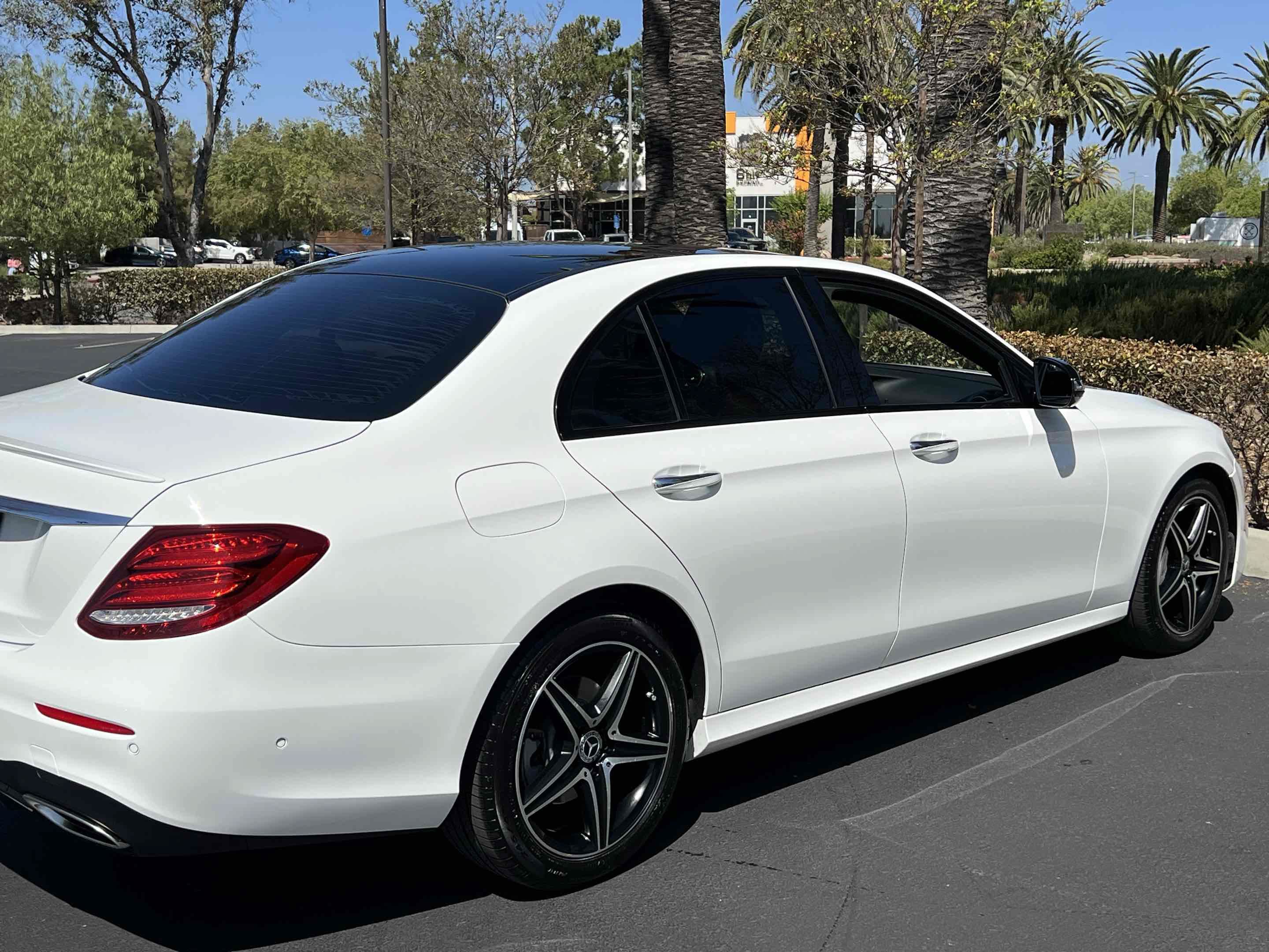 Used 2018 Mercedes-Benz E 300 image 27