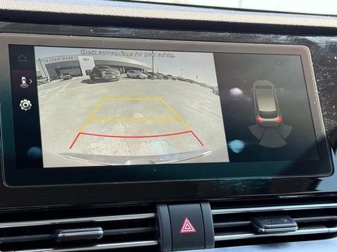 Used 2022 Kia Niro EX Premium image 30