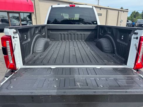 Used 2025 Ford F250 XLT w/ Black Appearance Package AWD/4WD image 14