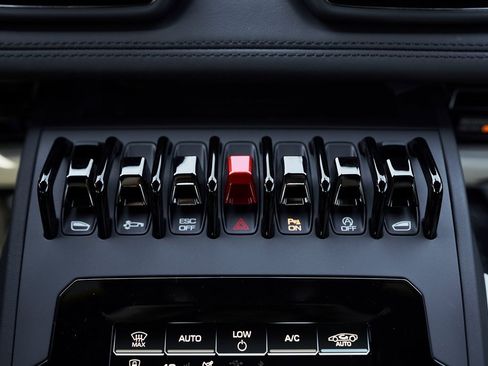 Used 2022 Lamborghini Huracan EVO image 66