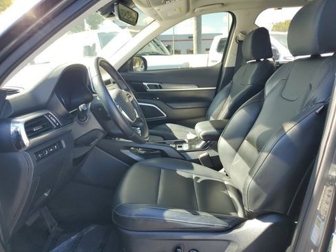 Used 2022 Kia Telluride S image 11