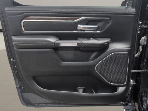 Used 2019 RAM 1500 Laramie AWD/4WD image 18