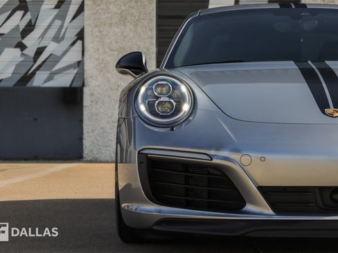 Used 2017 Porsche 911 Carrera 4S AWD/4WD image 5