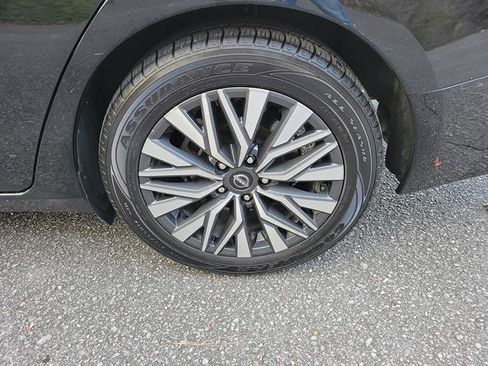 Used 2024 Nissan Altima 2.5 SV image 28