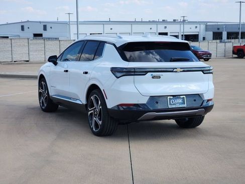 New 2026 Chevrolet Equinox EV LT w/ Convenience Package II FWD image 5