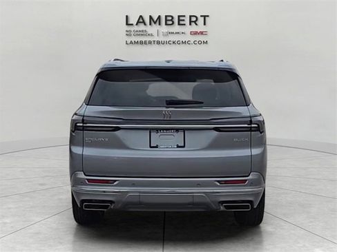 Used 2025 Buick Enclave Avenir image 7