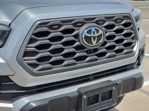 Certified 2023 Toyota Tacoma TRD Off-Road AWD/4WD image 7